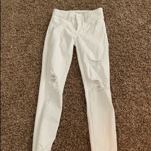 American Eagle white jeans!
